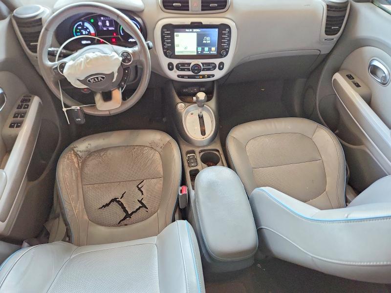 2016 KIA Soul ev +