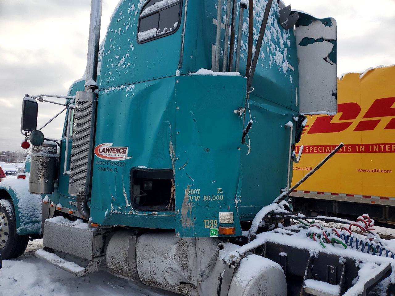 1998 Freightliner Conventional FLD120 Semi Truck