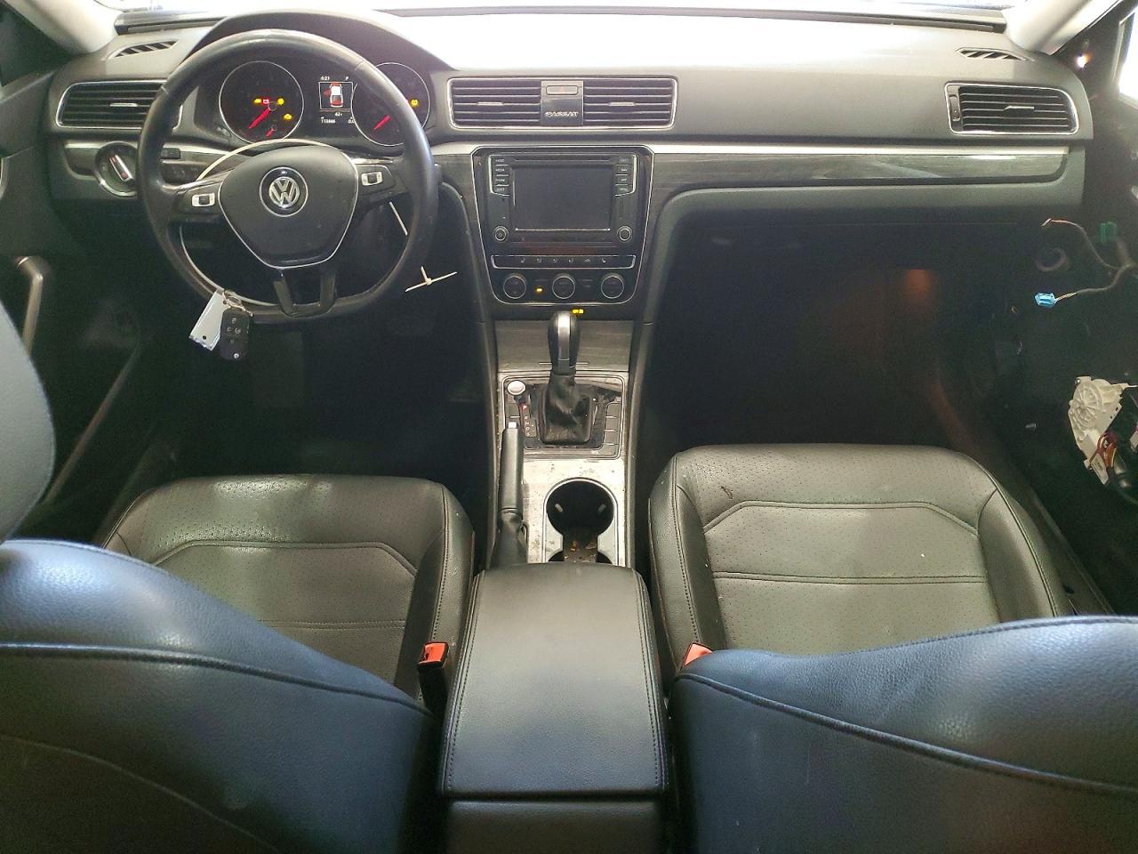 2018 Volkswagen Passat se