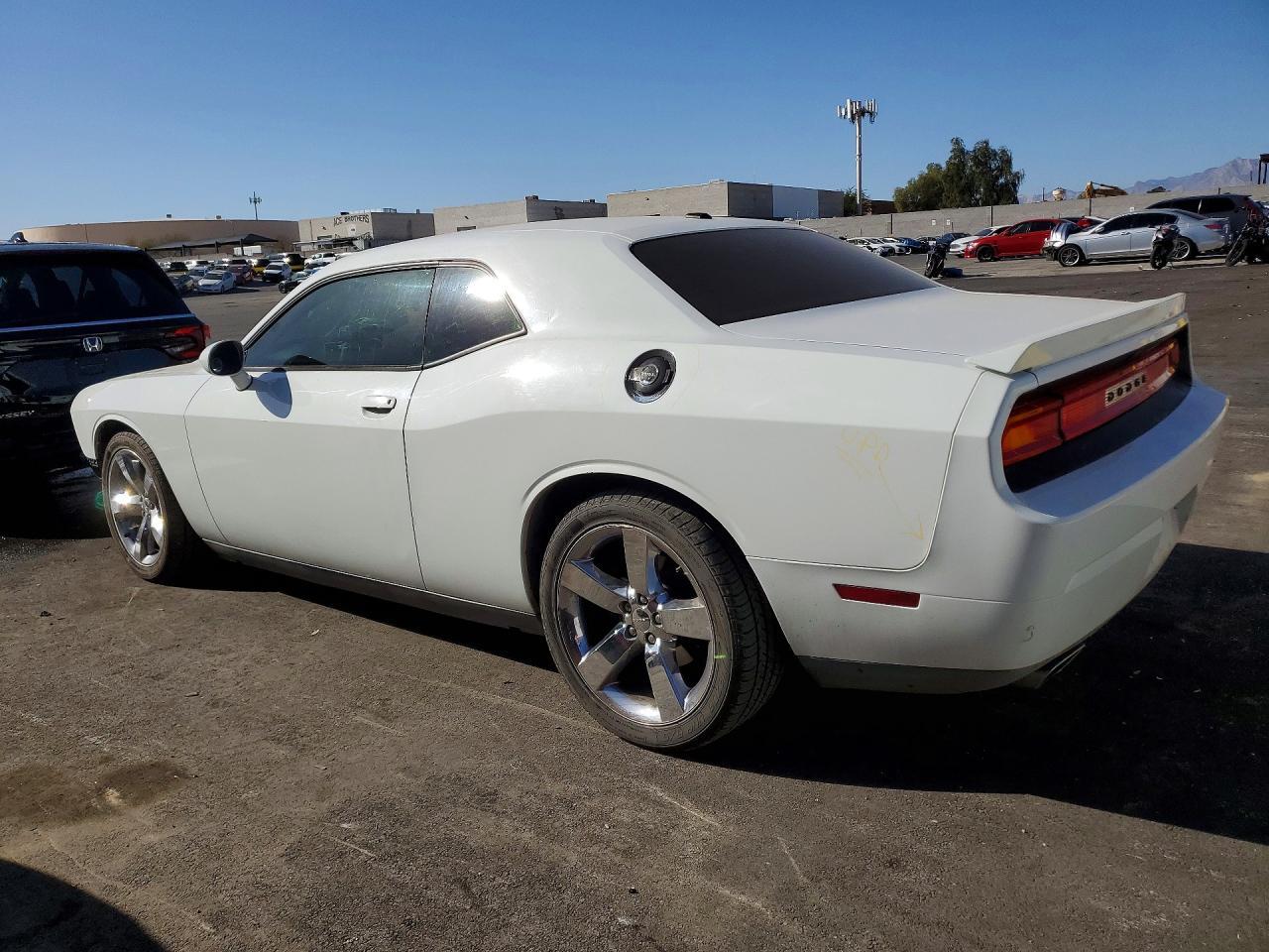 2013 Dodge Challenger sxt
