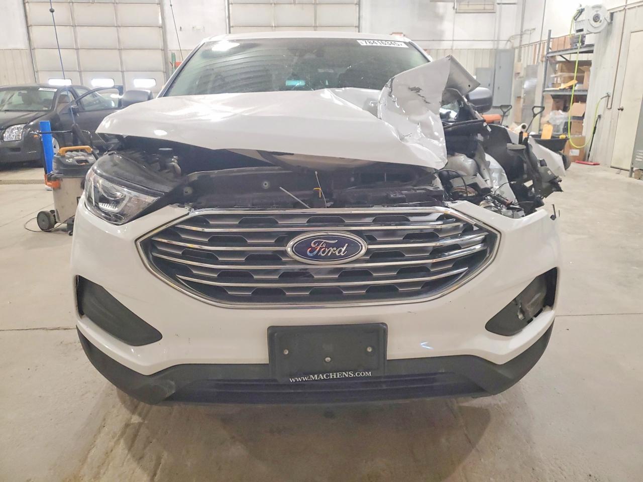 2020 Ford Edge se