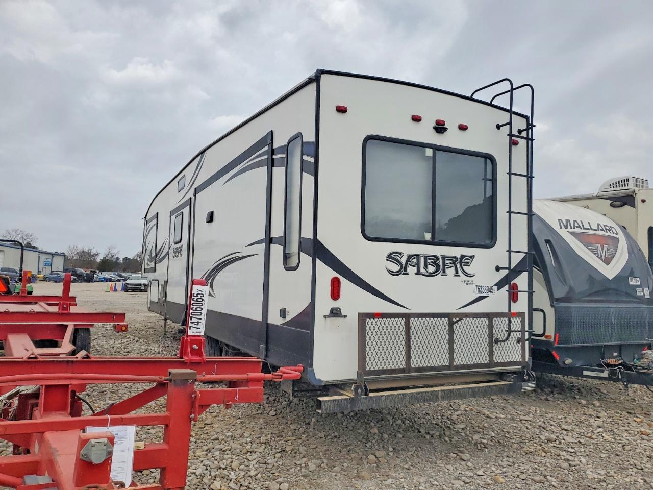 2018 Wildwood 2018 Forest River Sabre Camper