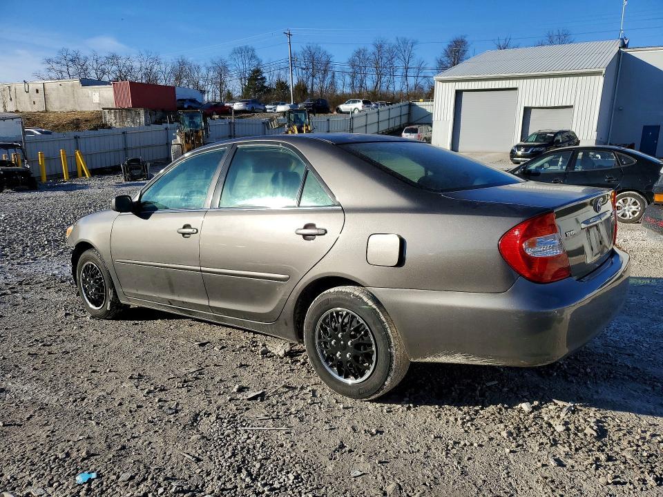 2003 Toyota Camry le
