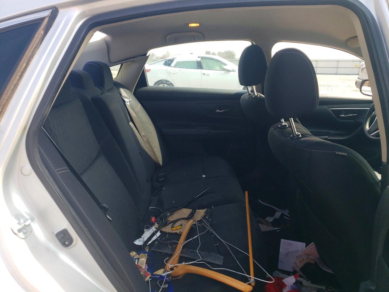 2017 Niss Altima 2.5 s