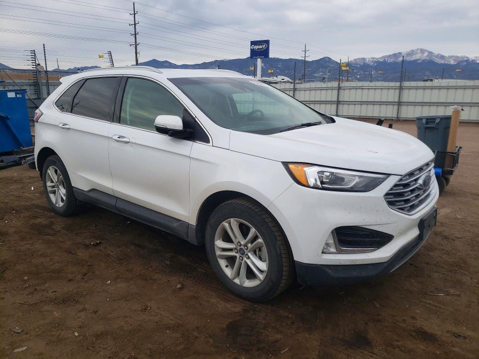 2019 Ford Edge sel