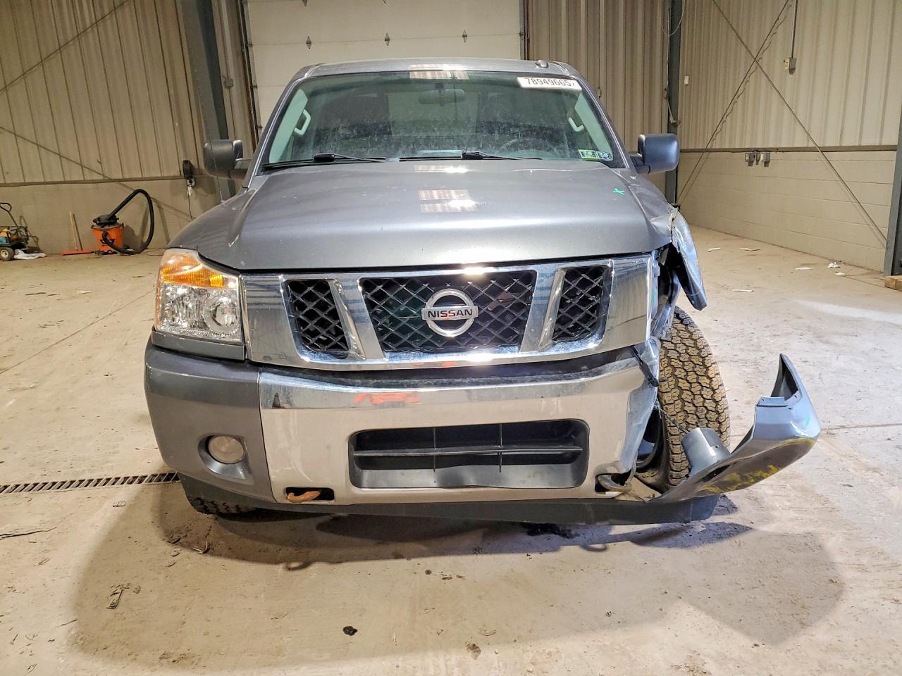 2015 Nissan Titan SV