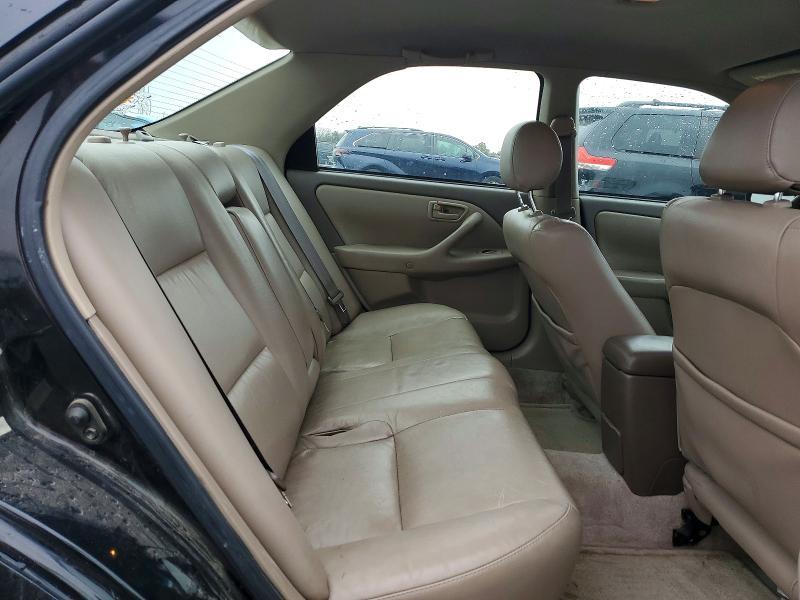 2000 Toyota Camry le