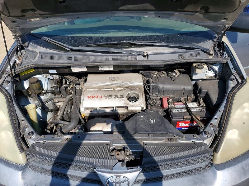 2004 Toyota Sienna le 7 Passenger