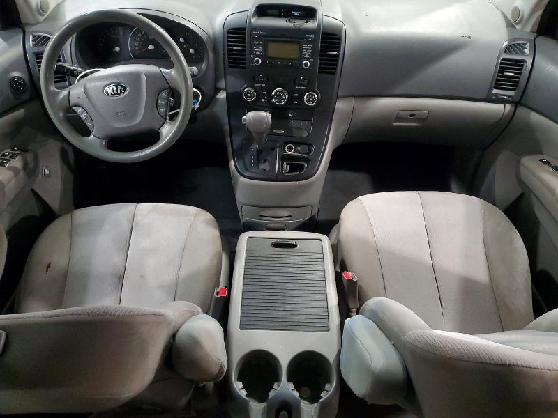 2014 KIA Sedona lx