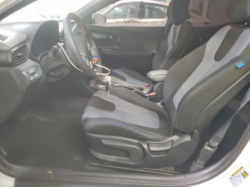 2019 Hyundai Veloster Base