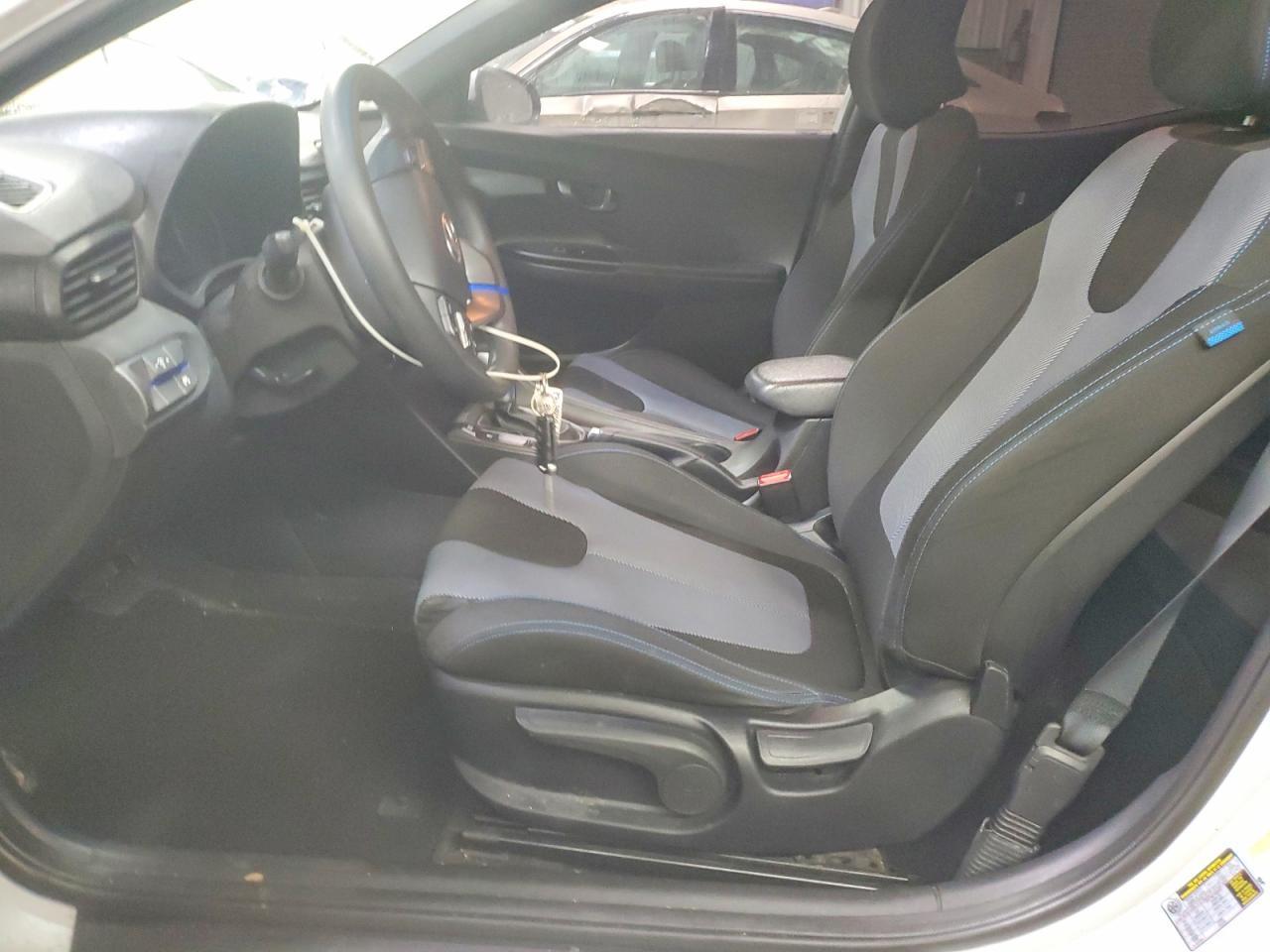 2019 Hyundai Veloster Base