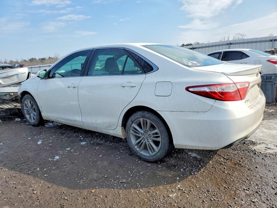 2016 Toyota Camry le