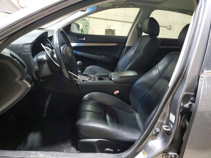 2015 Infiniti Q40