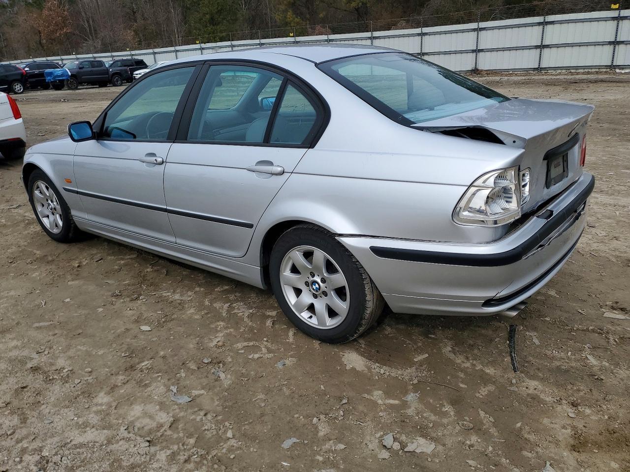 2001 BMW 325 i