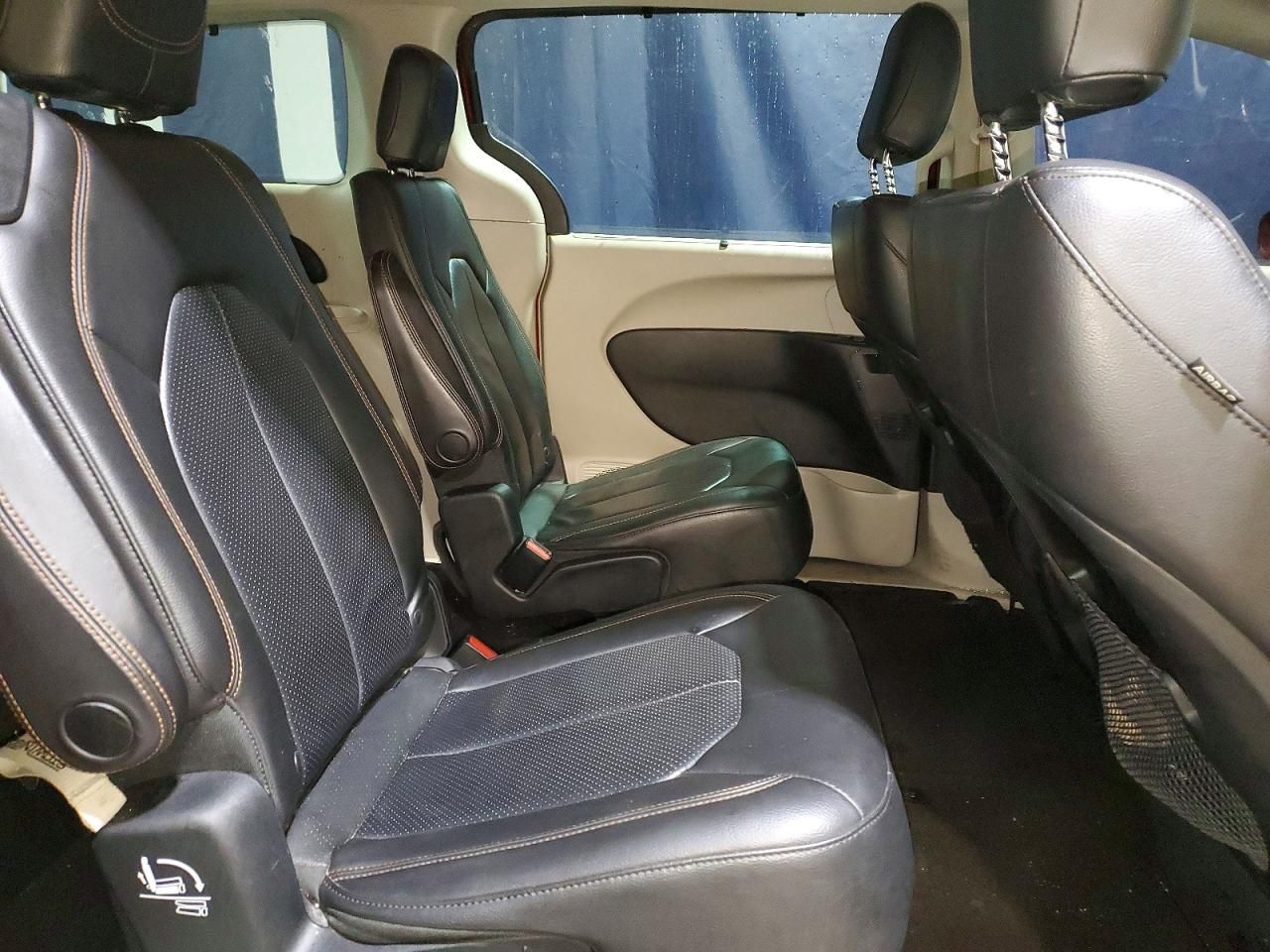 2018 Chrysler Pacifica Touring l