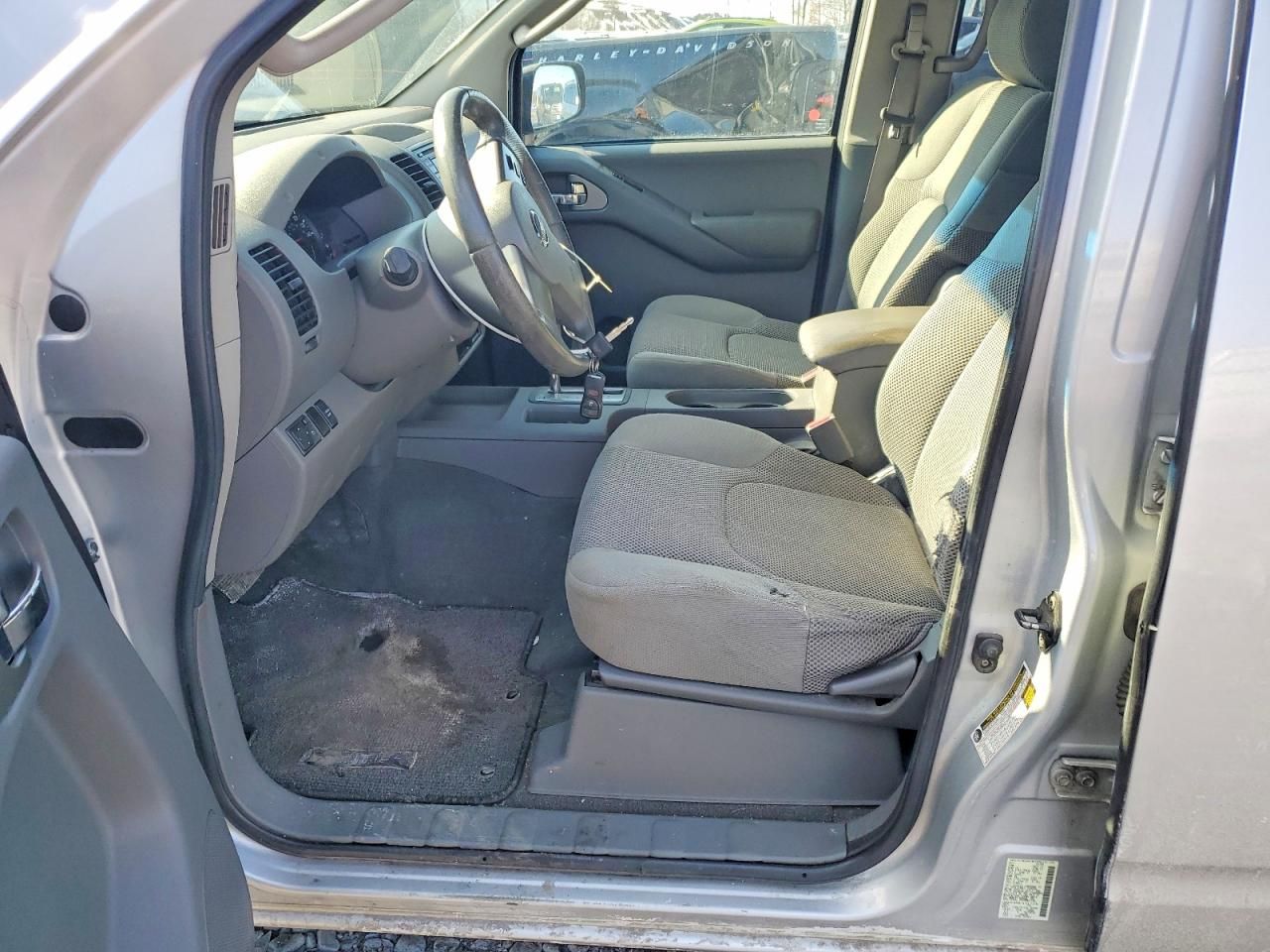 2008 Nissan Frontier Crew cab le