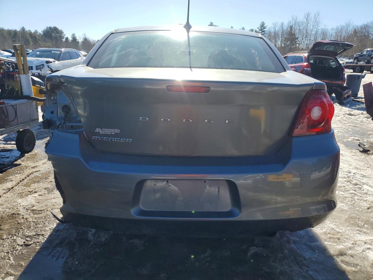 2013 Dodge Avenger se