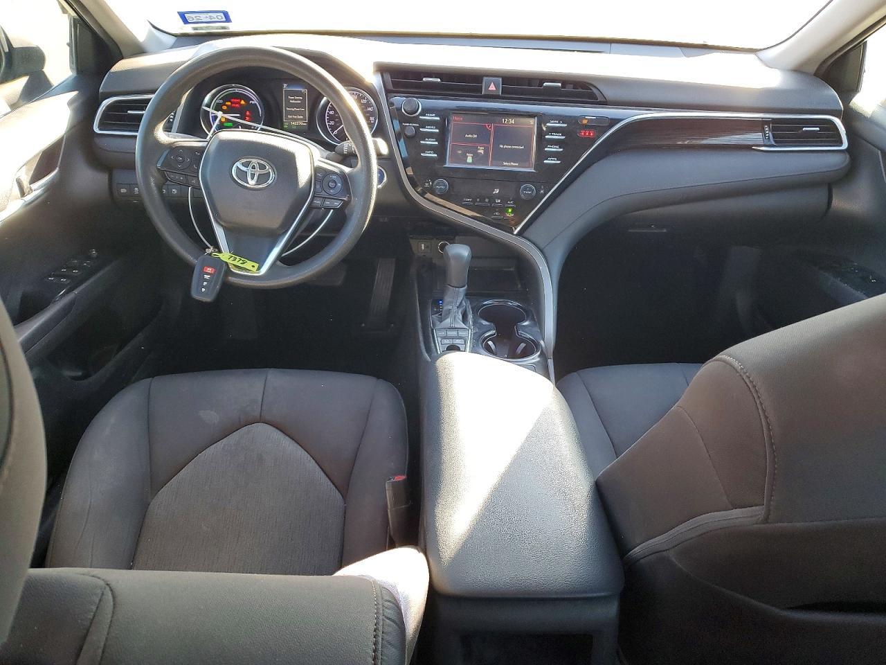 2018 Toyota Camry le