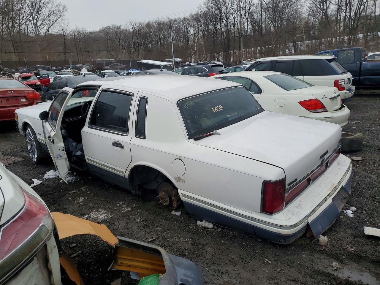 1996 Lincoln Town car Signature