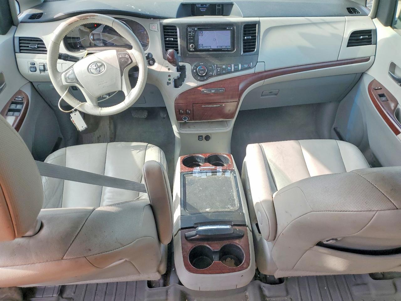 2014 Toyota Sienna xle