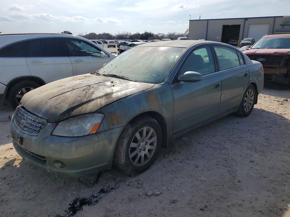 2005 Niss Altima s