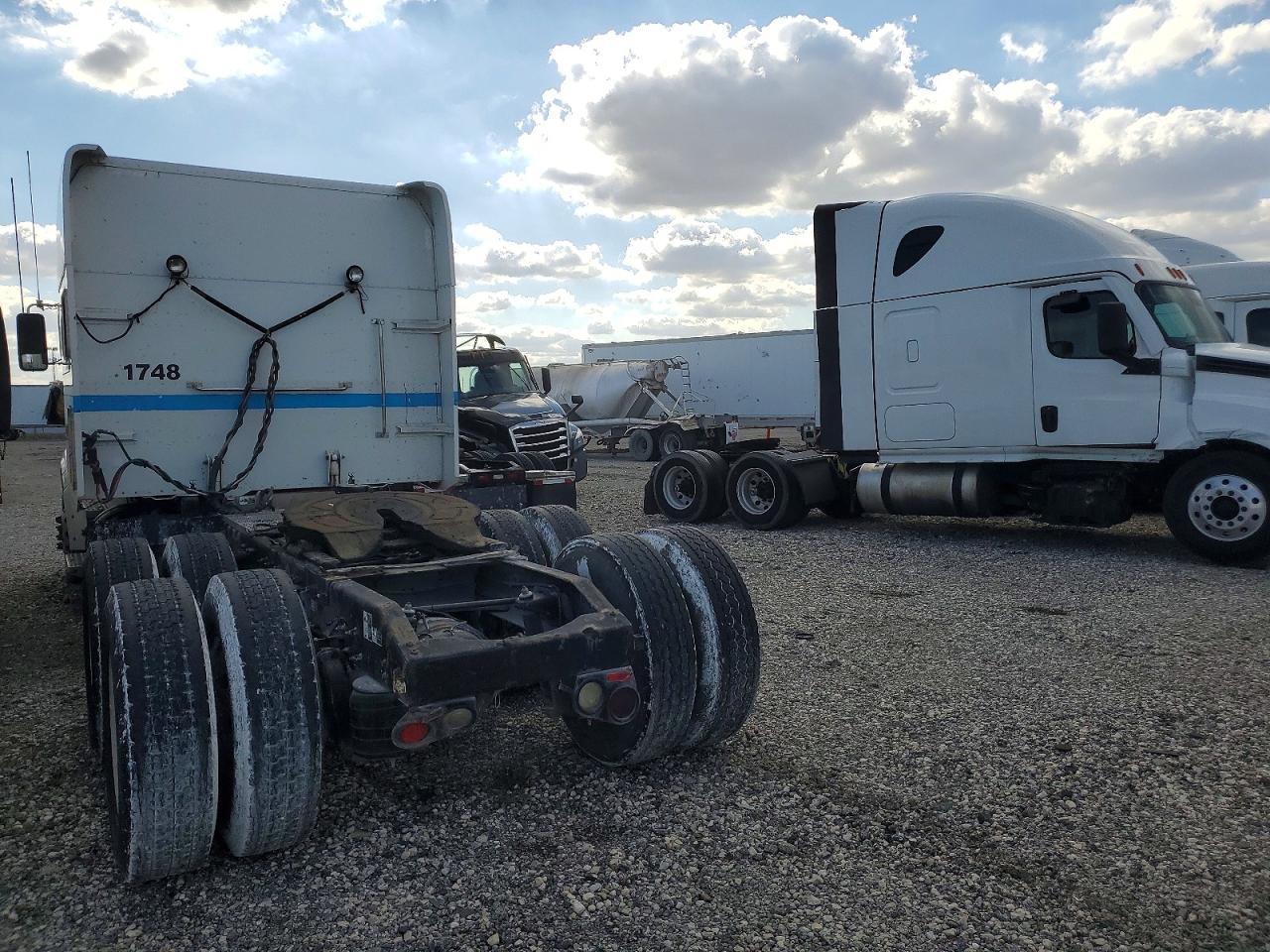 2014 Pntw Unknown-Semi Truck