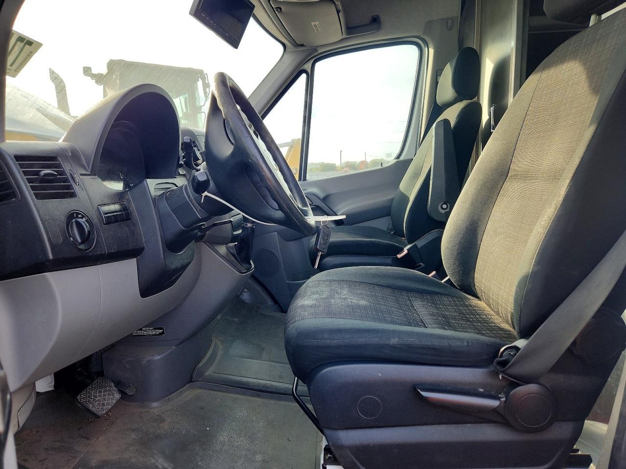 2014 Freigliner 2014 Freightliner Sprinter 2500 Delivery Van