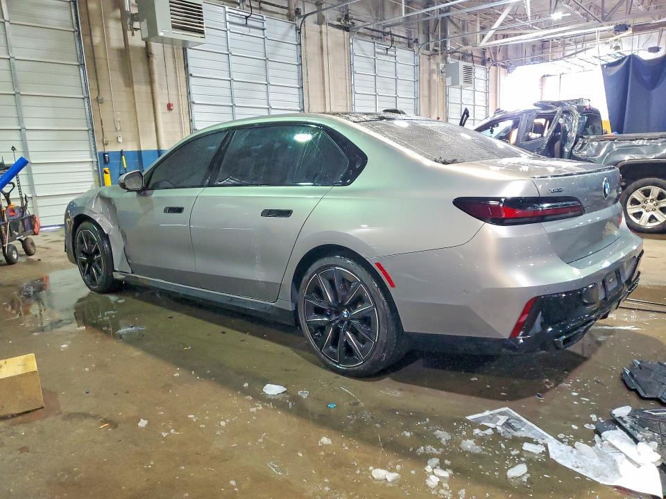 2023 BMW 760 xi
