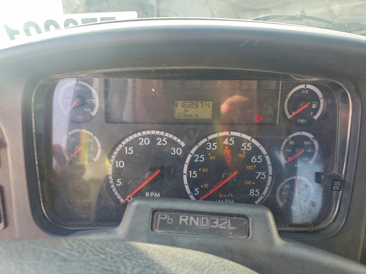 2007 Freigliner 2007 Freightliner  Business Class M2 Flatbed Truck