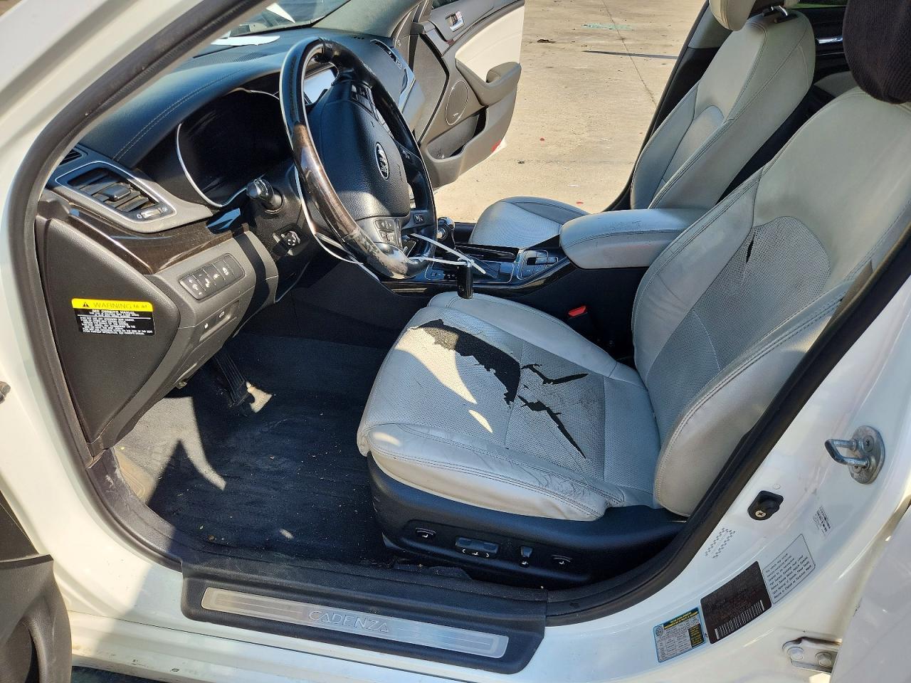 2014 KIA Cadenza Limited