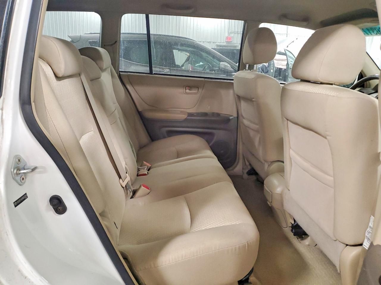2004 Toyota Highlander Base