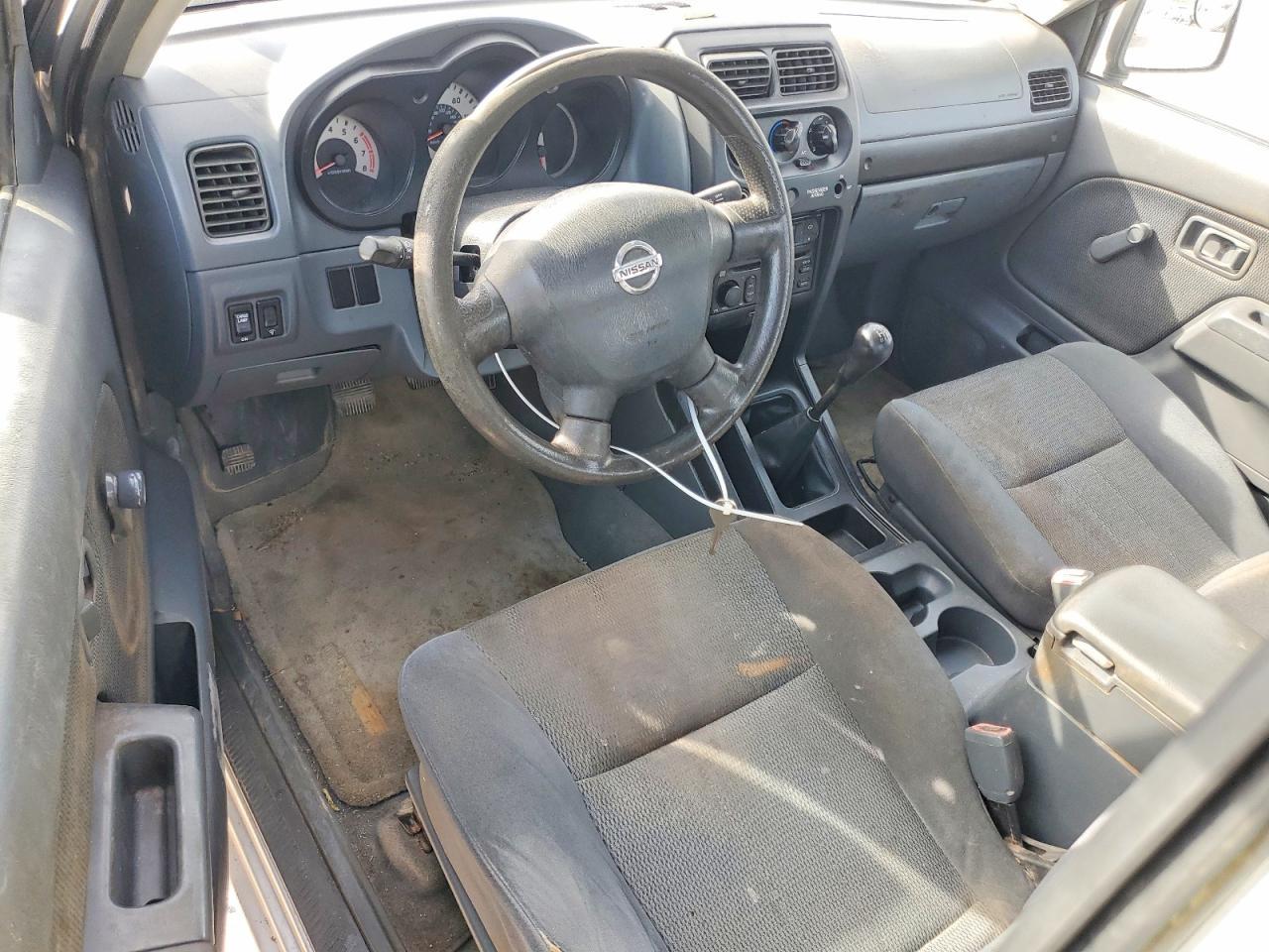 2004 Nissan Frontier Standard