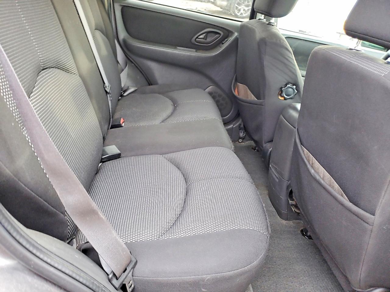 2006 Mazda Tribute s
