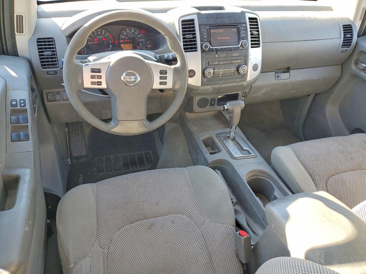 2017 Nissan Frontier sv