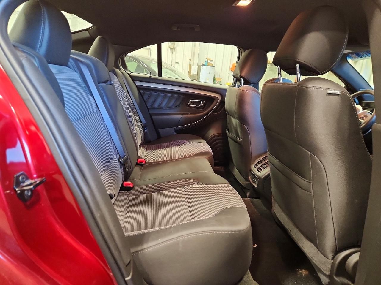 2017 Ford Taurus sel