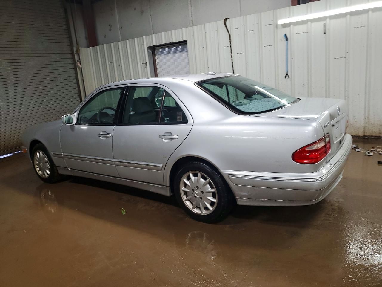 2000 Mercedes-Benz E 320