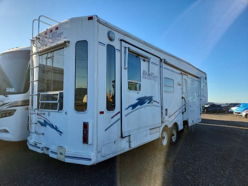 1999 Nuwa Hitchhiker