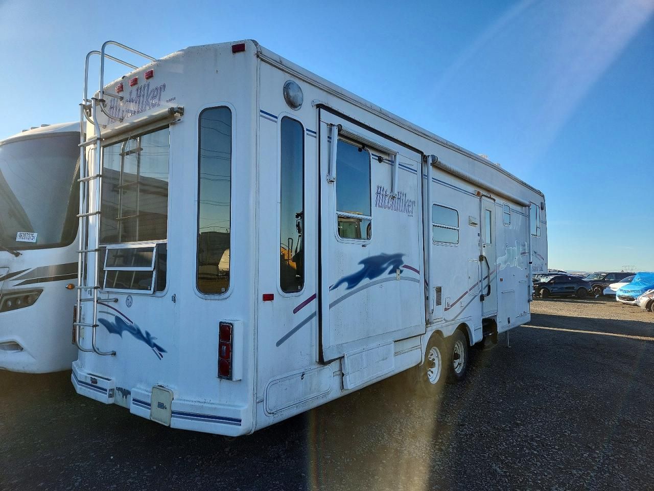 1999 Nuwa Hitchhiker