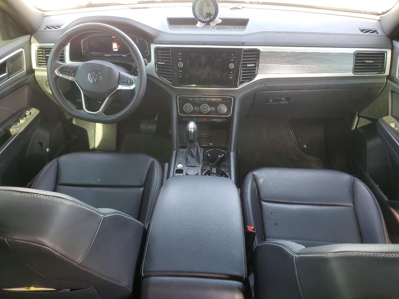 2022 Volkswagen Atlas Cross Sport se