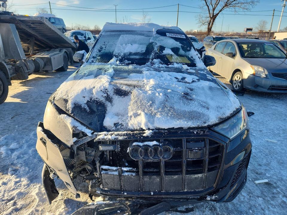 2023 Audi SQ7 Premium Plus