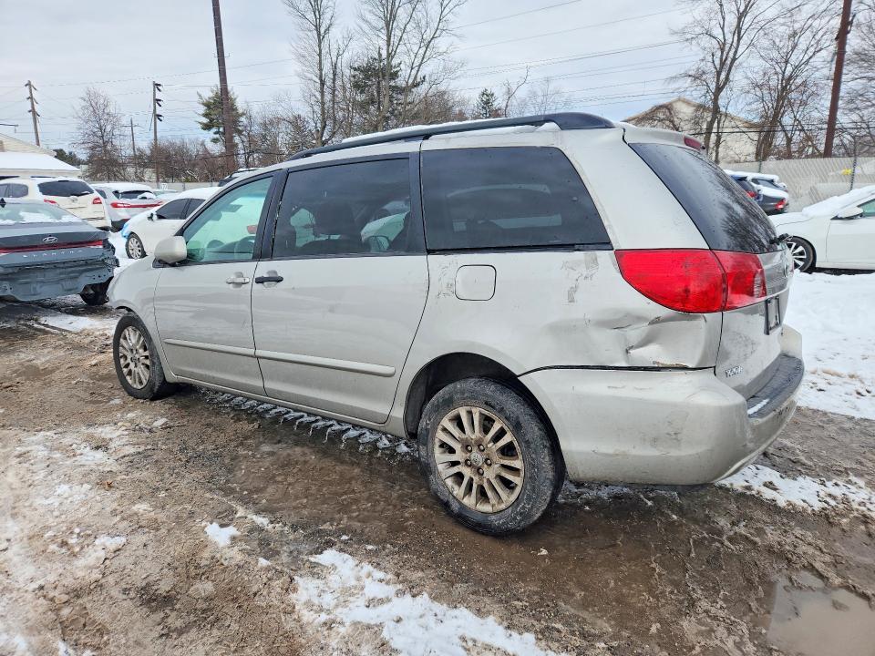 2007 Toyota Sienna xle 7-passenger