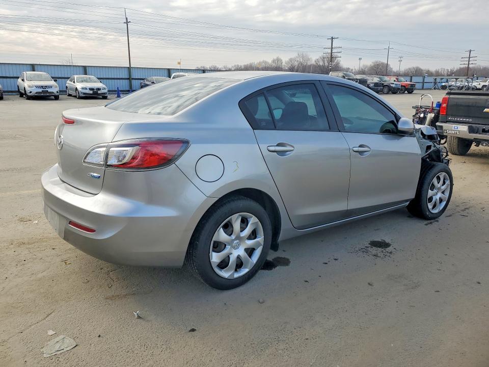 2013 Mazda 3 I