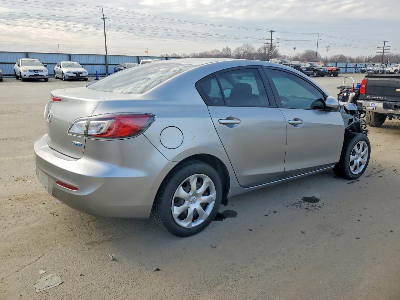 2013 Mazda 3 I
