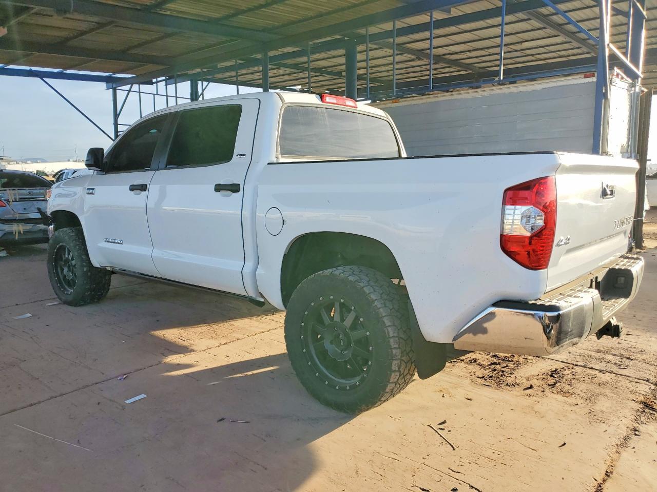 2014 Toyota Tundra SR5