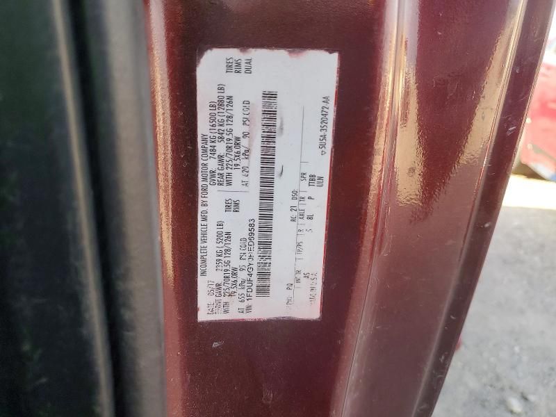 2017 Ford F450 Super Duty Flatbed Truck