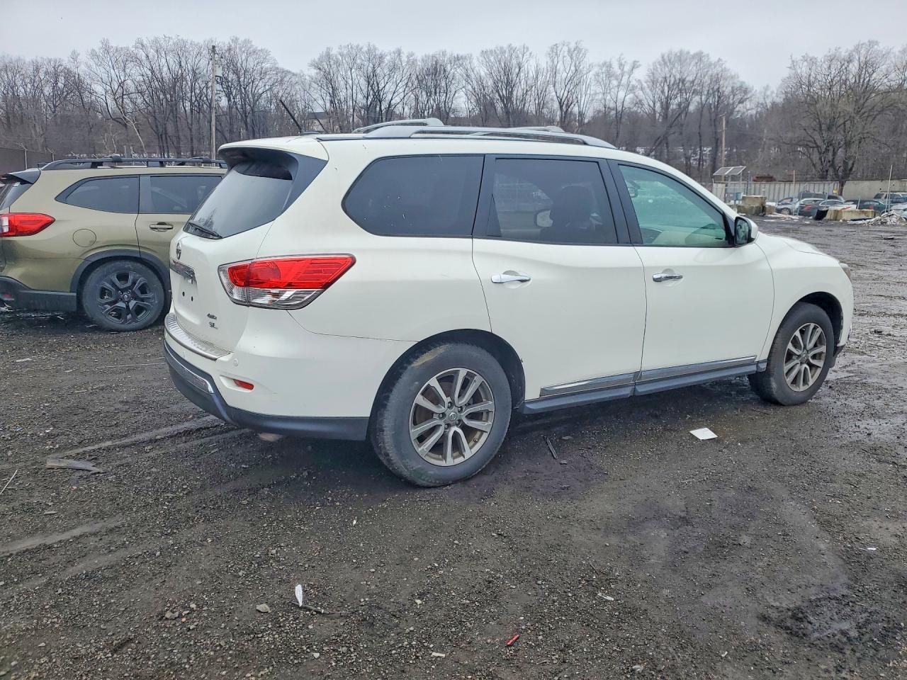 2013 Nissan Pathfinder s