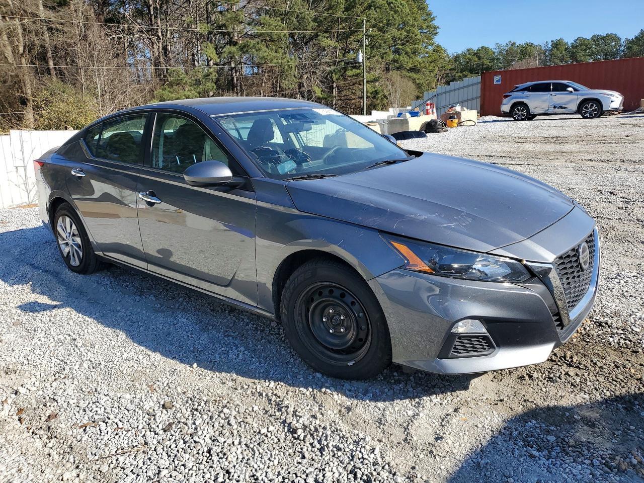 2022 Nissan Altima s