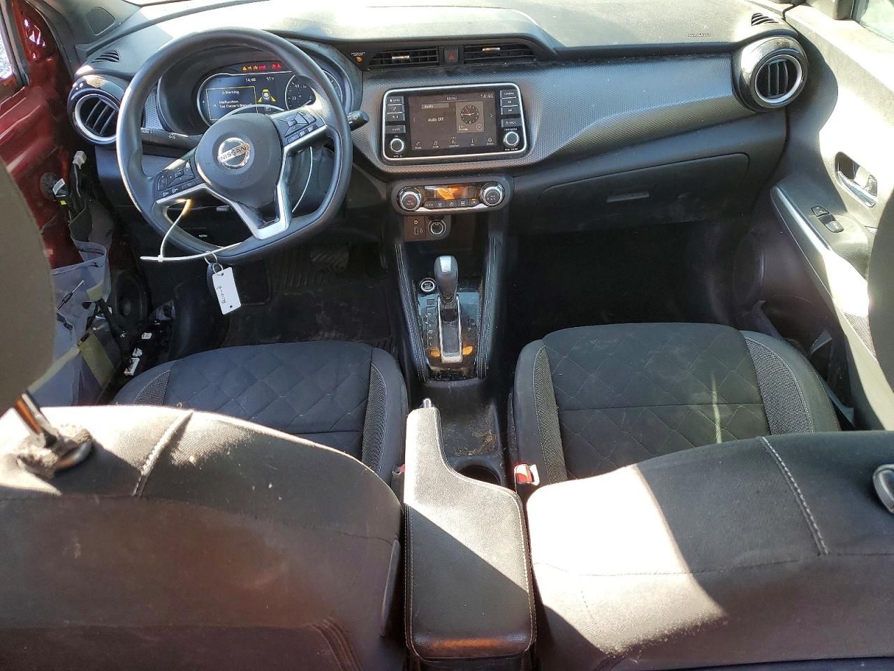 2020 Nissan Kicks sv