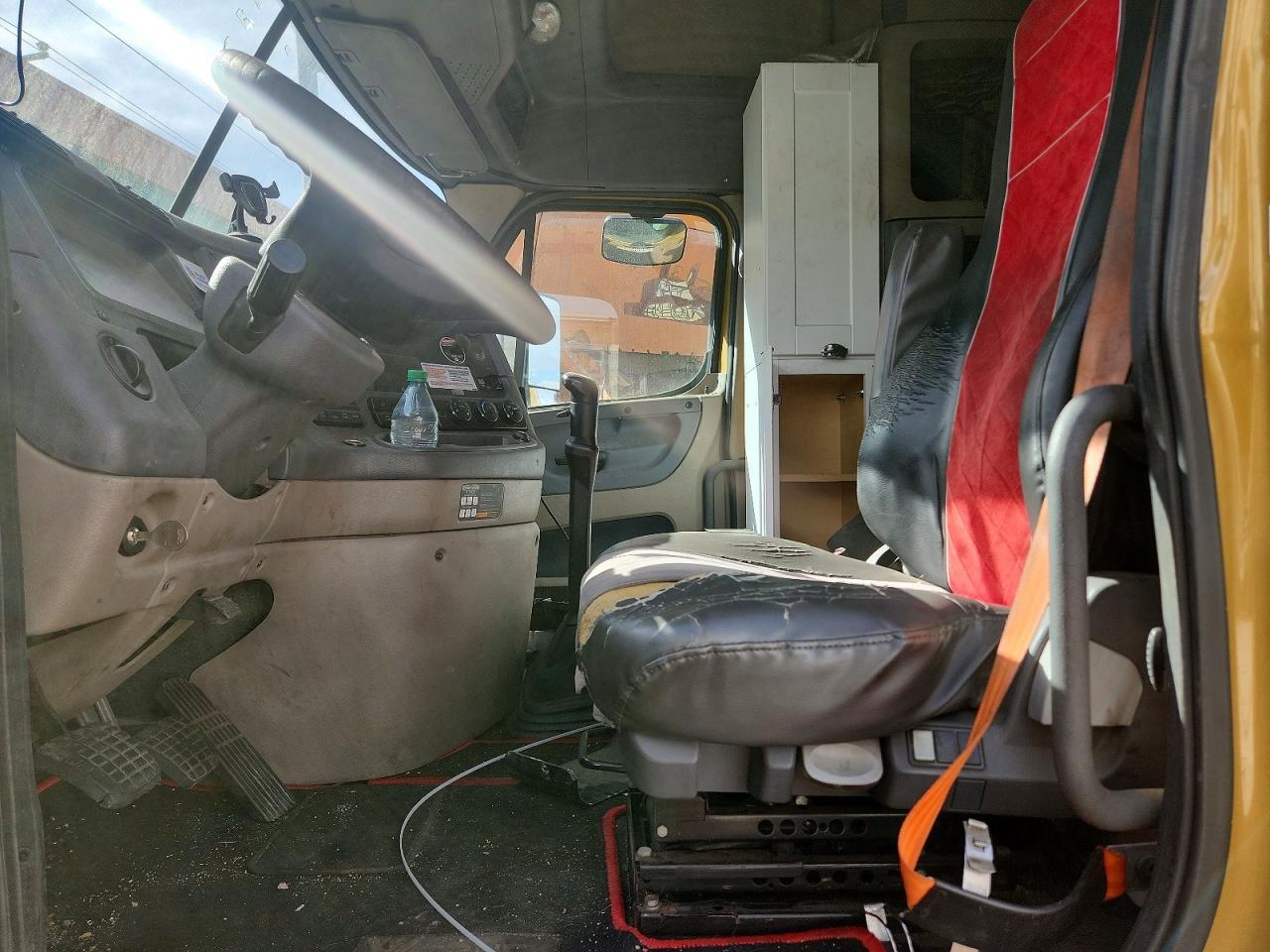 2016 Freigliner 2016 Freightliner Cascadia 125 Semi Truck