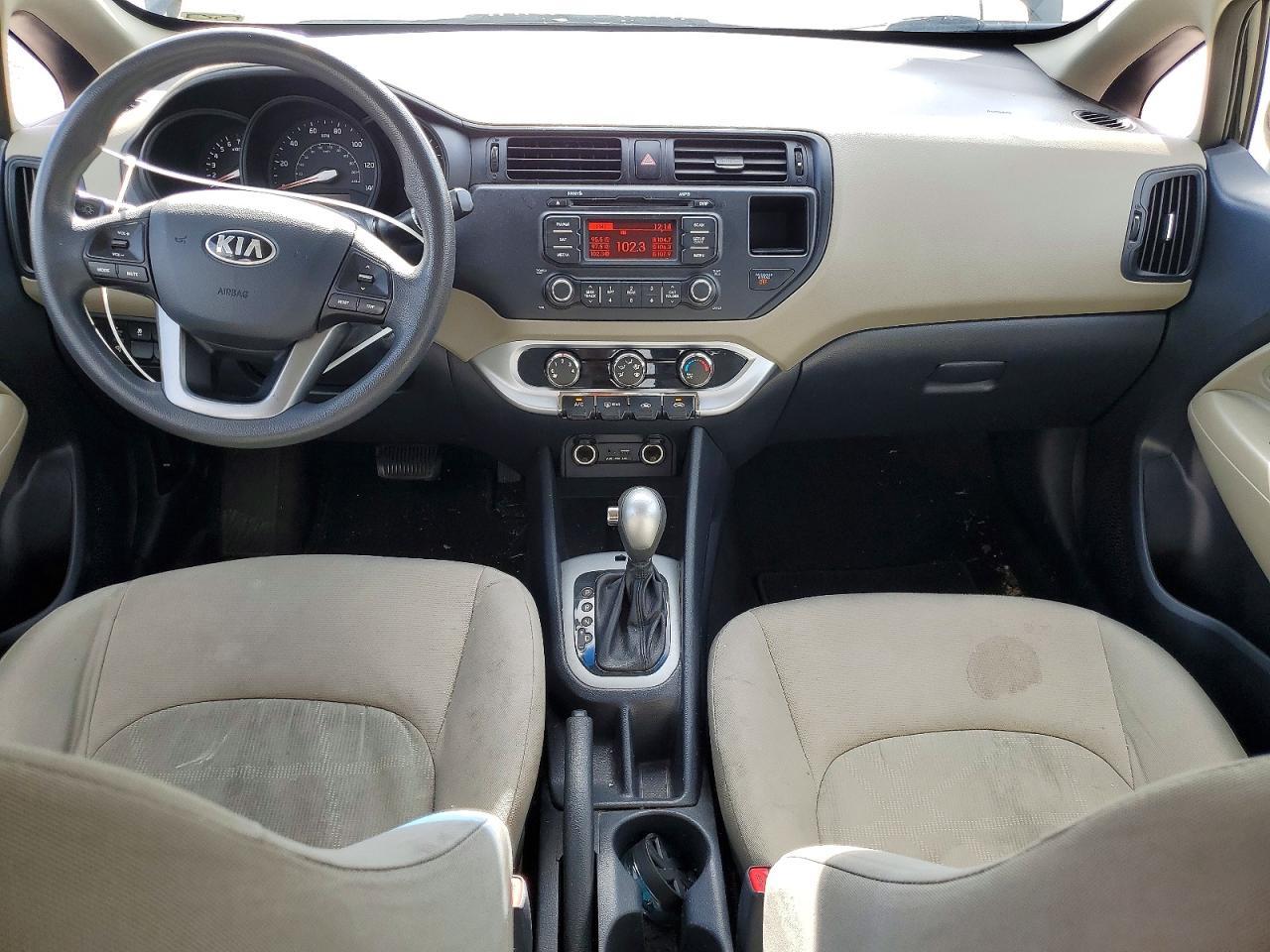 2015 KIA Rio lx